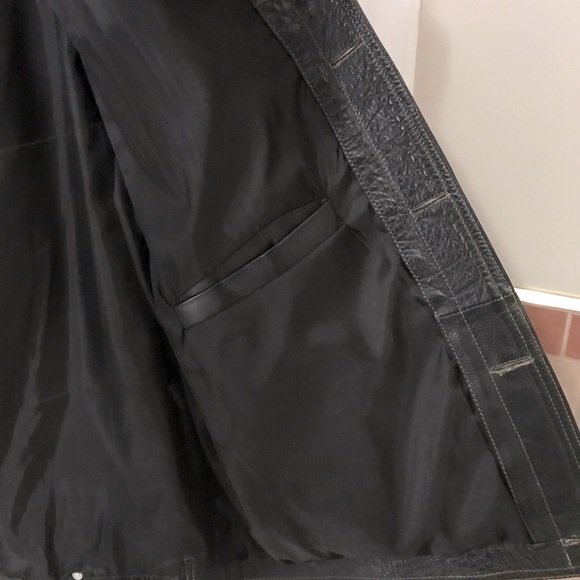 High quality leather trucker jacket. - Picture 8 of 11